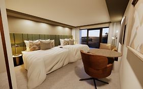 Distinction Mackenzie Country Hotel